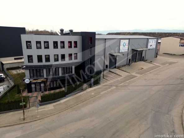 Дава се под наем Склад в София, Враждебна - 527 кв.м за 4100.4 € - Снимка #1