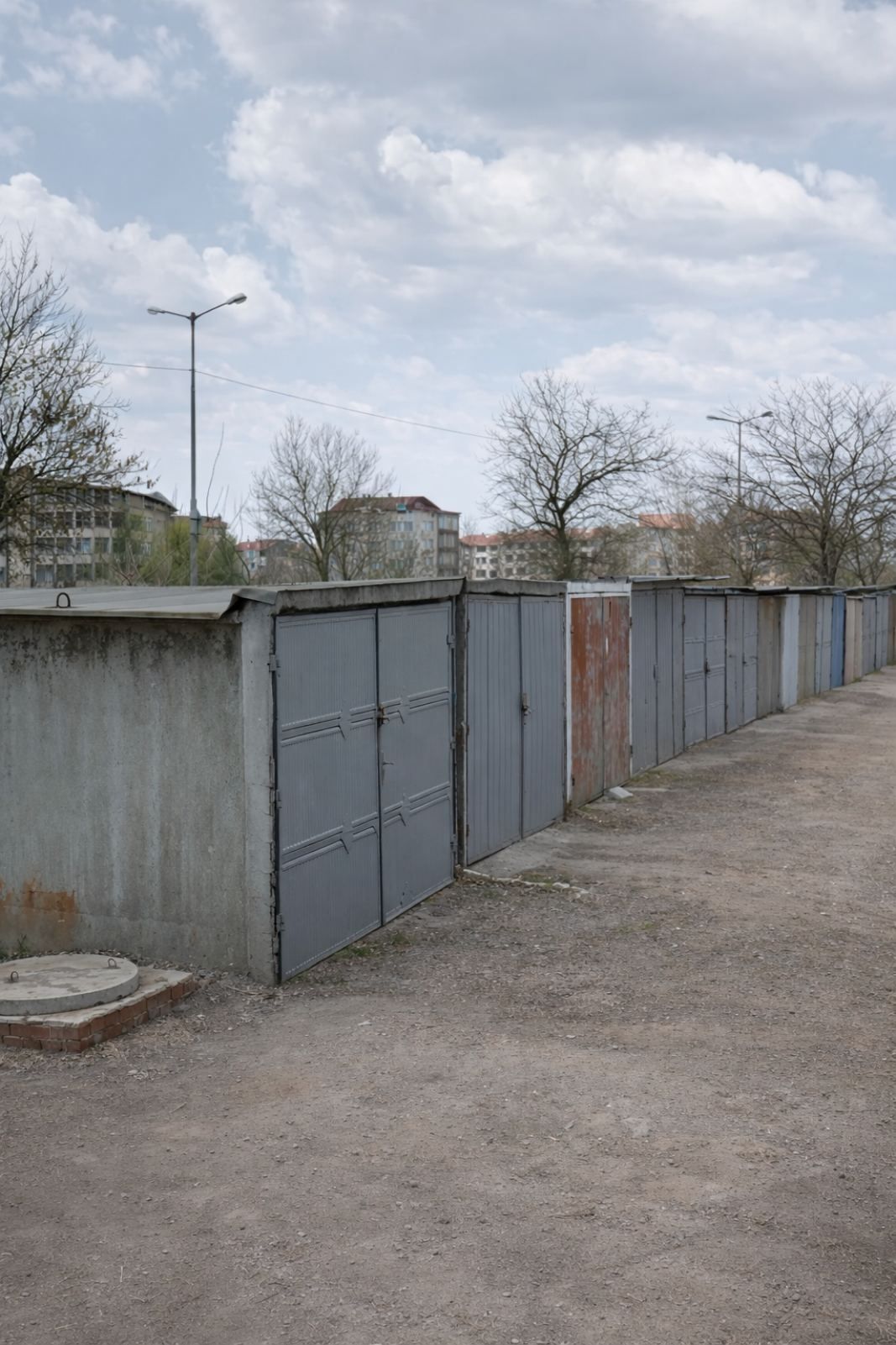 Дава се под наем Гараж / Паркомясто в Ямбол, Център - 19 кв.м за 79.56 € - Снимка #1