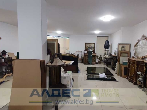 Дава се под наем Магазин в София, Оборище - 82 кв.м за 790 € - Снимка #1