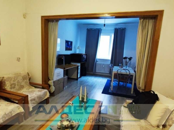 Дава се под наем Двустаен апартамент в София, Център - 65 кв.м за 650 € - Снимка #1