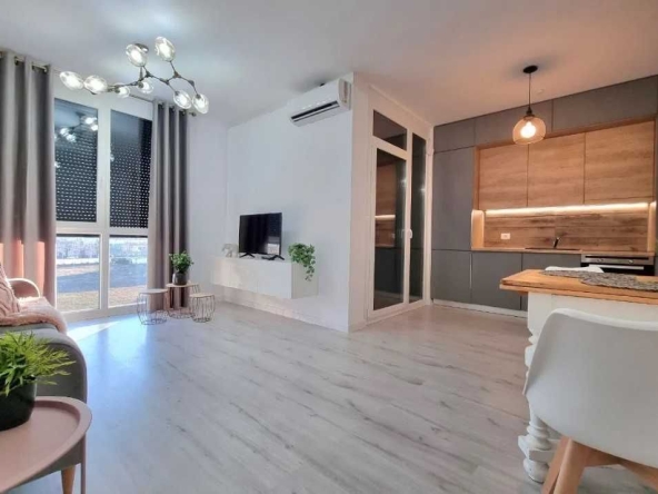 Дава се под наем Едностаен апартамент в Бургас, Крайморие - 40 кв.м за 193.8 € - Снимка #1