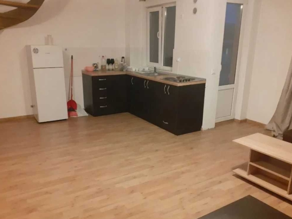 Дава се под наем Тристаен апартамент в Пловдив, Централна гара - 74 кв.м за 249.9 € - Снимка #1