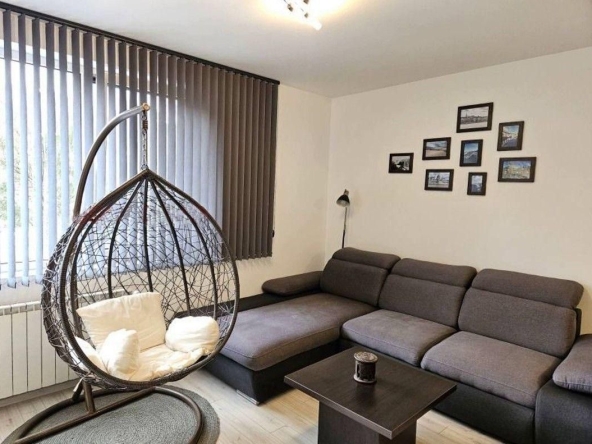 Дава се под наем Двустаен апартамент в София, Витоша - 70 кв.м за 800 € - Снимка #1