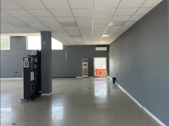 Дава се под наем Магазин в Варна, Западна промишлена зона - 150 кв.м за 1346.4 € - Снимка #1