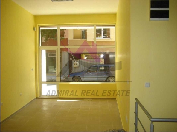 Дава се под наем Магазин в Варна, Колхозен пазар - 80 кв.м за 309.06 € - Снимка #1