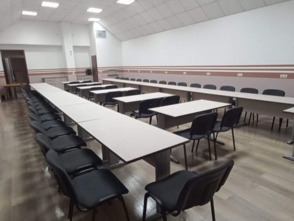 Дава се под наем Офис в Пещера - 100 кв.м за 149.43 € - Снимка #1