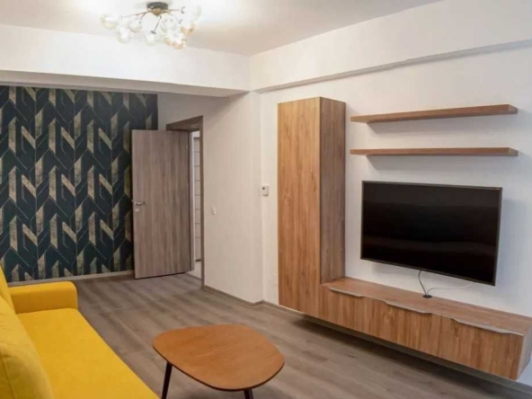 Дава се под наем Тристаен апартамент в Пловдив, Каменица 1 - 84 кв.м за 209.1 € - Снимка #1