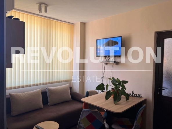 Дава се под наем Двустаен апартамент в Варна, Център - 50 кв.м за 500 € - Снимка #1