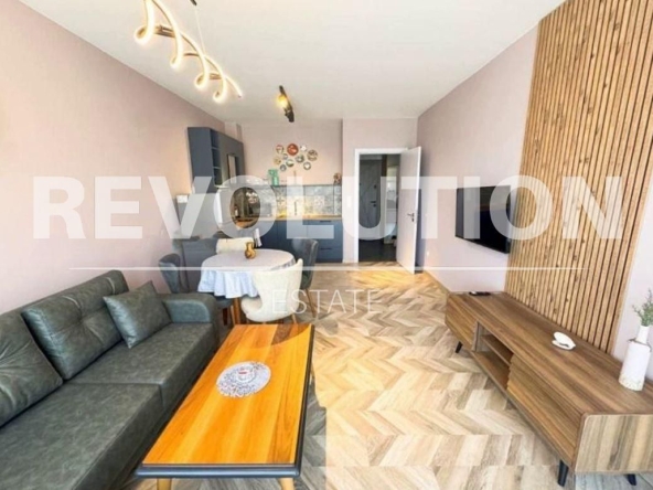 Дава се под наем Двустаен апартамент в к.к. Св.Св. Константин и Елена - 68 кв.м за 548.25 € - Снимка #1