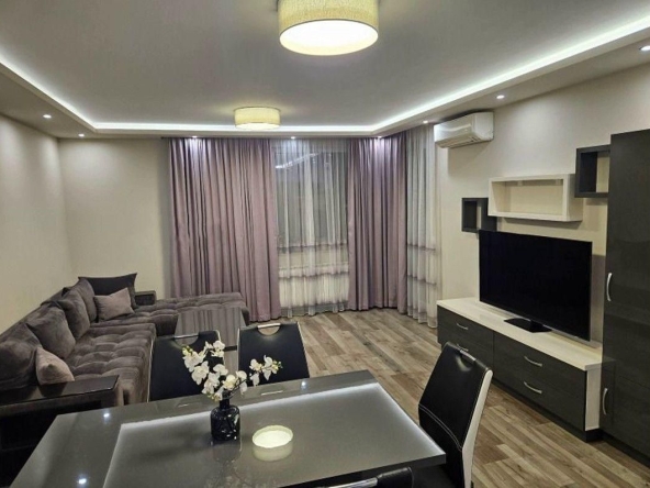 Дава се под наем Двустаен апартамент в София, Витоша - 74 кв.м за 746.64 € - Снимка #1