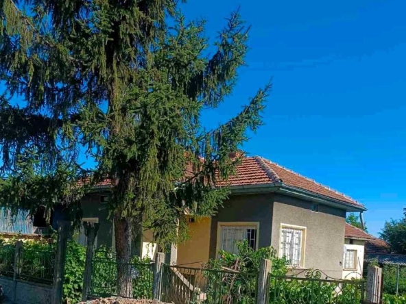 Къща в Брусарци - 72 кв.м за 117 €/кв.м - Снимка #1