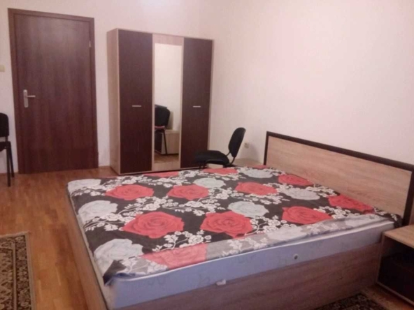 Дава се под наем Тристаен апартамент в София, Младост 3 - 112 кв.м за 765 € - Снимка #1