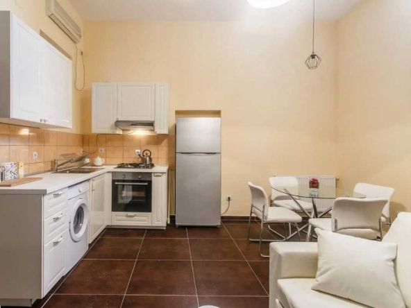 Дава се под наем Двустаен апартамент в Пловдив, Централна гара - 65 кв.м за 229.5 € - Снимка #1