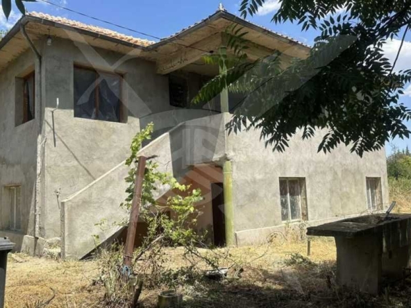 Къща в с. Царевци, Област Варна - 193 кв.м за 260 €/кв.м - Снимка #1