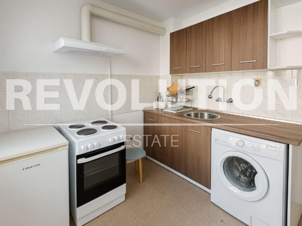 Дава се под наем Двустаен апартамент в Варна, Левски - 60 кв.м за 300 € - Снимка #1