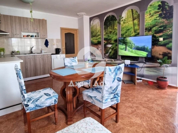 Тристаен апартамент в Поморие - 80 кв.м за 893 €/кв.м - Снимка #1