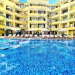 Дава се под наем Тристаен апартамент в к.к. Слънчев бряг - 100 кв.м за 102 € - Снимка #1