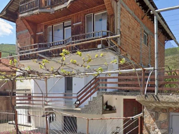 Етаж от къща в Пловдив, Каменица 1 - 200 кв.м за 332 €/кв.м - Снимка #1