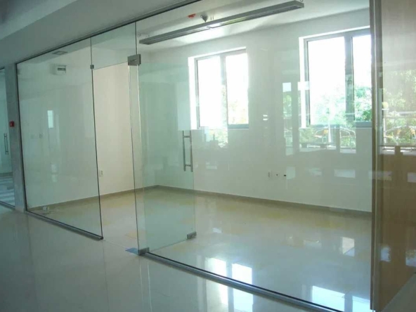 Дава се под наем Офис в Пловдив, Център - 27 кв.м за 24480 € - Снимка #1