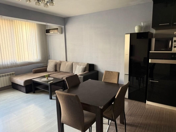 Дава се под наем Тристаен апартамент в София, Изток - 95 кв.м за 849 € - Снимка #1