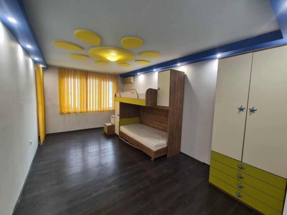 Дава се под наем Тристаен апартамент в София, Люлин 6 - 113 кв.м за 700 € - Снимка #1