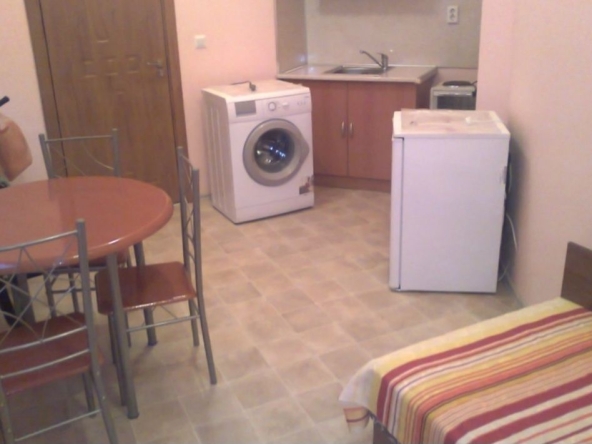 Дава се под наем Едностаен апартамент в Пловдив, Кършияка - 30 кв.м за 183.6 € - Снимка #1