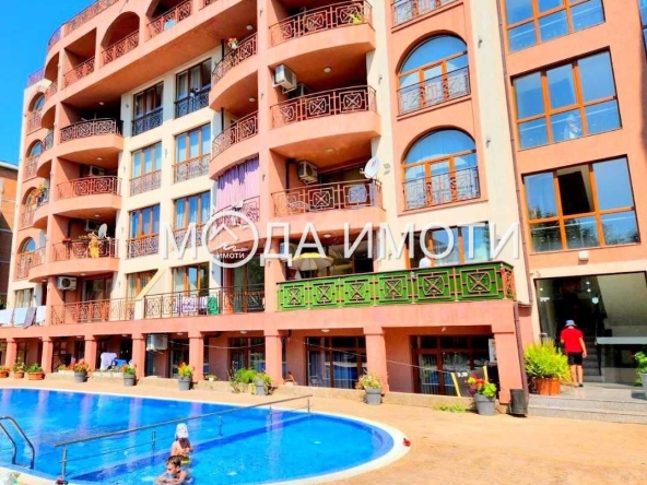 Двустаен апартамент в к.к. Слънчев бряг - 68 кв.м за 1059 €/кв.м - Снимка #1