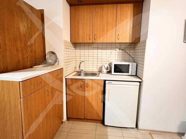 Двустаен апартамент в Варна, Окръжна болница - 63 кв.м за 8 €/кв.м - Снимка #1