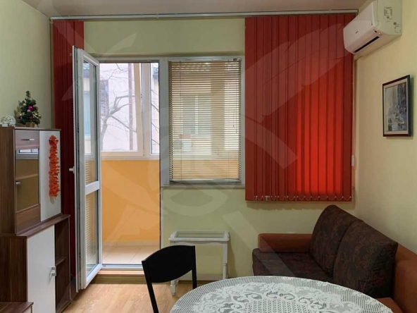 Двустаен апартамент в Варна, Център - 54 кв.м за 1370 €/кв.м - Снимка #1