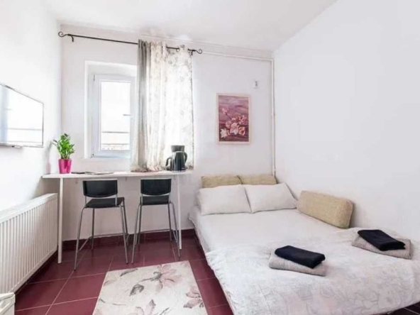 Дава се под наем Едностаен апартамент в Пловдив, Каменица 1 - 27 кв.м за 102 € - Снимка #1