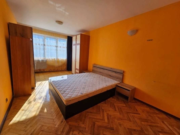 Дава се под наем Тристаен апартамент в София, Разсадника - 84 кв.м за 561 € - Снимка #1