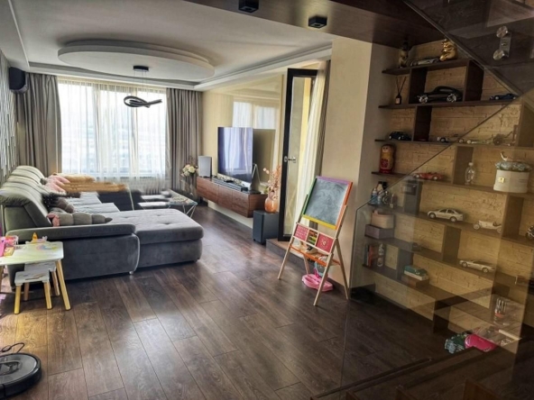 Дава се под наем Мезонет в София, Красна поляна 3 - 210 кв.м за 1500 € - Снимка #1