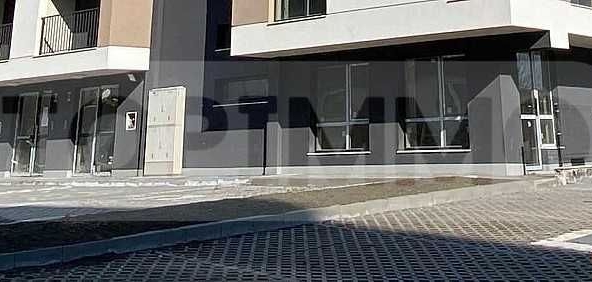 Дава се под наем Магазин в Варна, Кайсиева градина - 82 кв.м за 408 € - Снимка #1