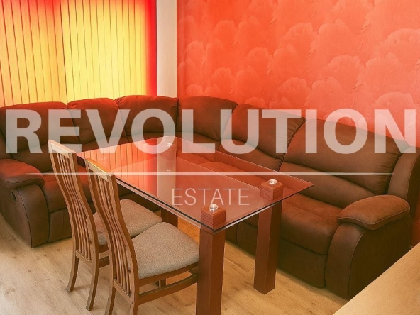 Дава се под наем Тристаен апартамент в Варна, Цветен квартал - 65 кв.м за 600 € - Снимка #1