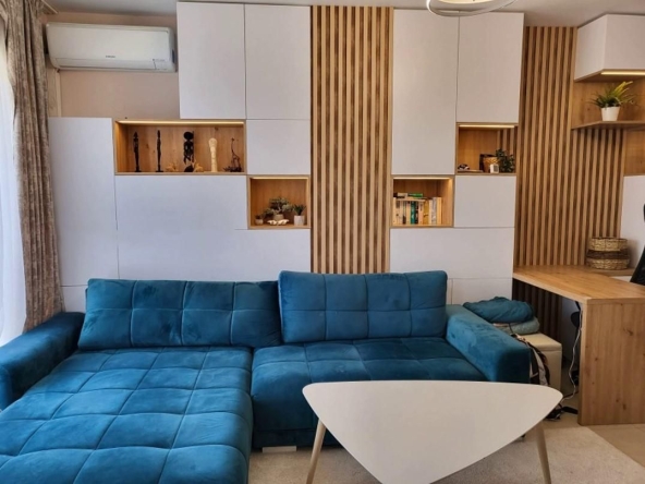 Дава се под наем Тристаен апартамент в София, Бъкстон - 95 кв.м за 1122 € - Снимка #1