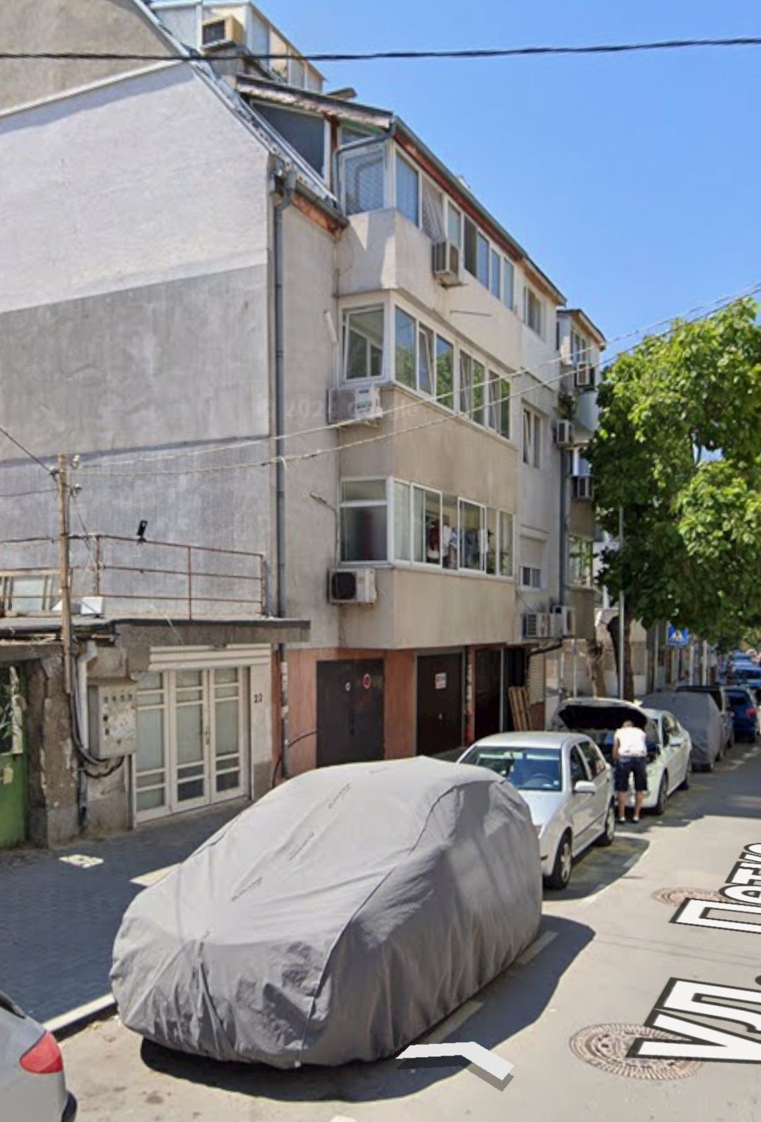 Дава се под наем Гараж / Паркомясто в Варна, Конфуто - 27 кв.м за 10.2 € - Снимка #1