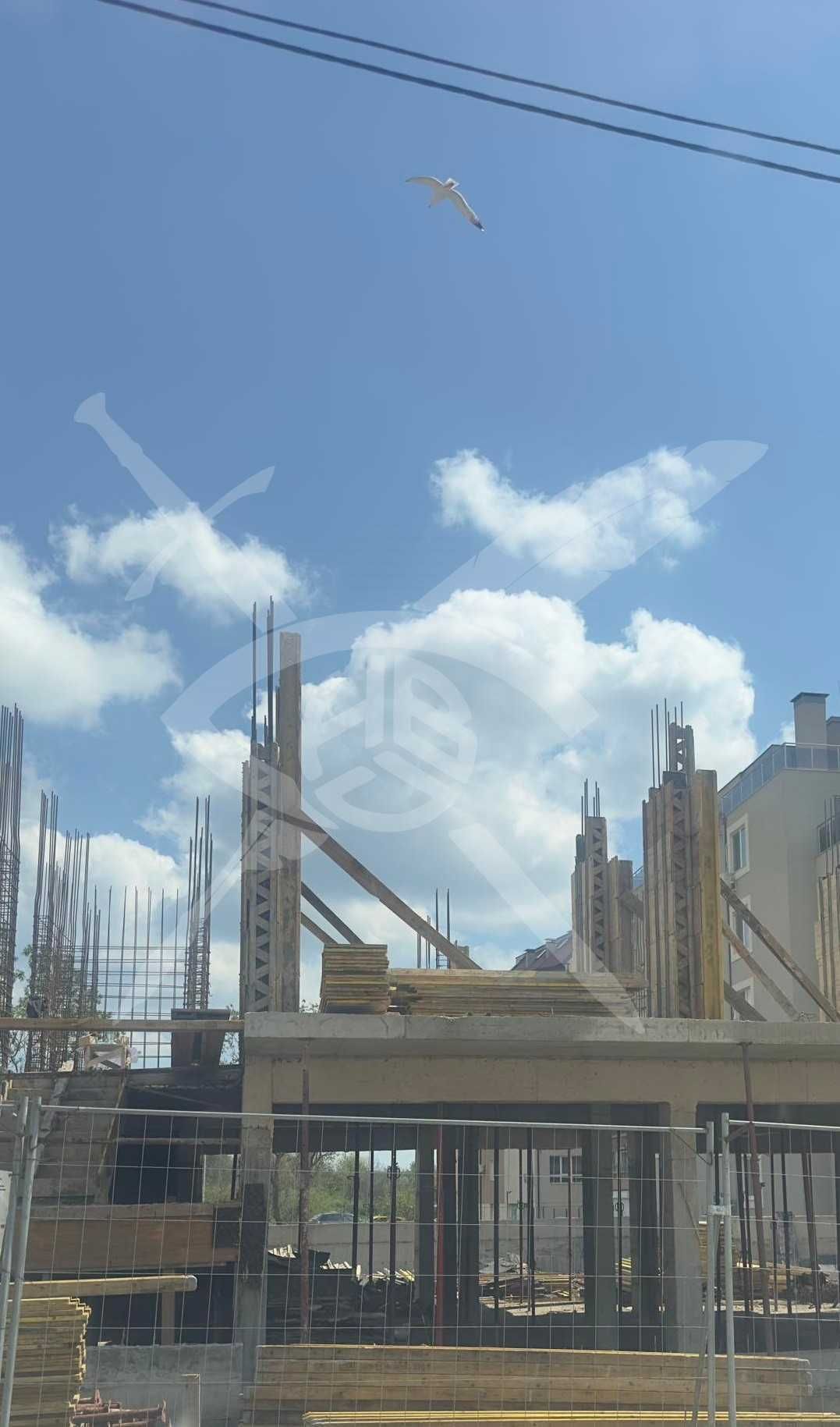 Двустаен апартамент в Варна, Кайсиева градина - 71 кв.м за 1479 €/кв.м - Снимка #1