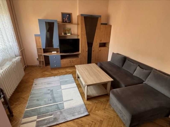 Дава се под наем Тристаен апартамент в София, Център - 110 кв.м за 597.21 € - Снимка #1