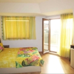 Дава се под наем Четиристаен апартамент в к.к. Св.Св. Константин и Елена - 120 кв.м за 1196.97 € - Снимка #1