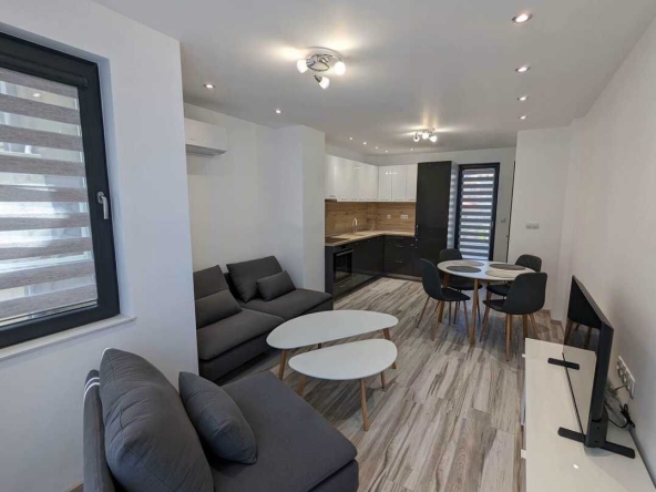 Дава се под наем Двустаен апартамент в Пловдив, Кючук Париж - 65 кв.м за 450 € - Снимка #1