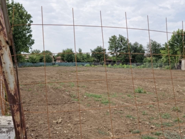 Парцел в с. Ясен, Област Плевен - 2000 кв.м за 49 €/кв.м - Снимка #1