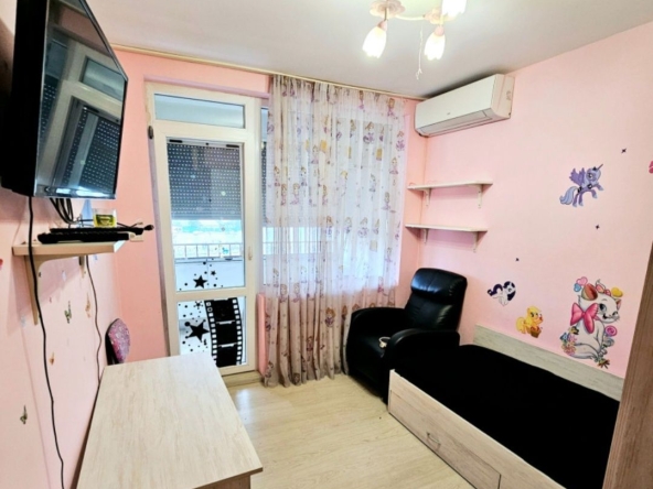 Дава се под наем Тристаен апартамент в София, Обеля - 65 кв.м за 510 € - Снимка #1