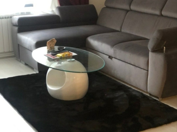 Дава се под наем Двустаен апартамент в София, Център - 75 кв.м за 739.5 € - Снимка #1