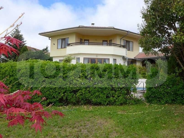 Къща в Бяла - 234 кв.м за 1103 €/кв.м - Снимка #1