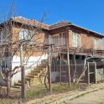 Къща в с. Шарково, Област Ямбол - 200 кв.м за 90 €/кв.м - Снимка #1