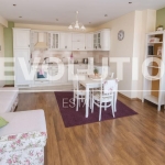 Дава се под наем Тристаен апартамент в Варна, Чайка - 85 кв.м за 750 € - Снимка #1