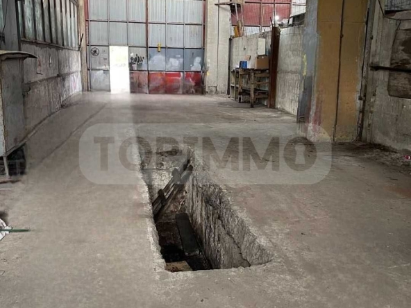 Дава се под наем Промишлена сграда в Варна, Западна промишлена зона - 120 кв.м за 561 € - Снимка #1