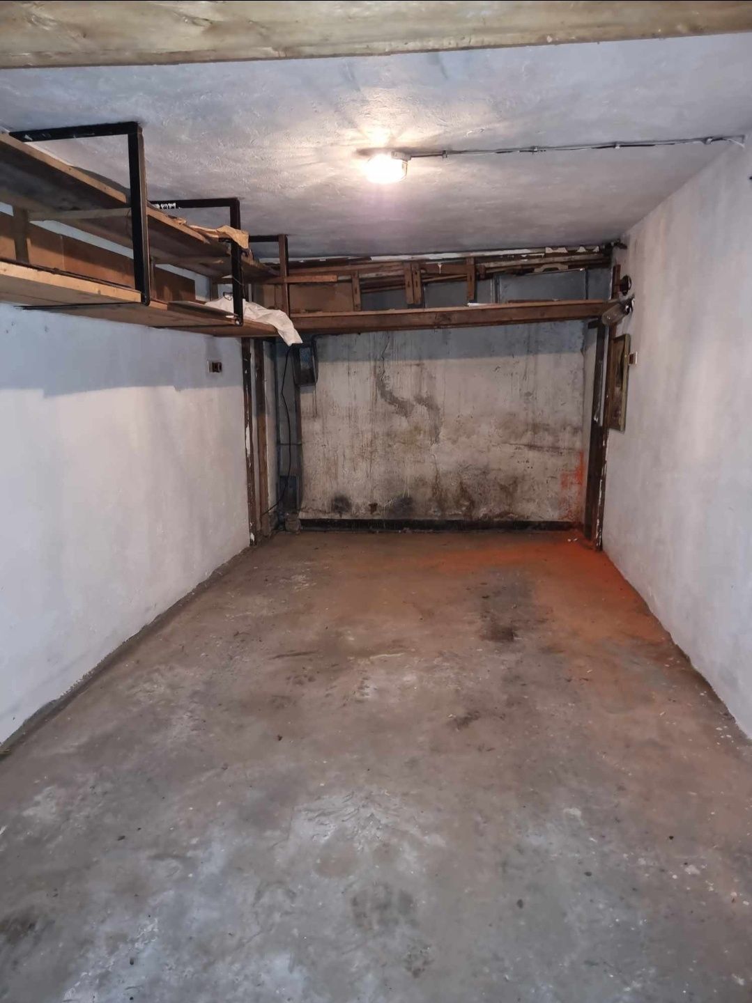 Дава се под наем Гараж / Паркомясто в София, Света Троица - 19 кв.м за 117.3 € - Снимка #1