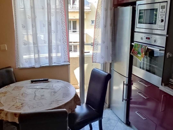 Дава се под наем Двустаен апартамент в София, Красно село - 64 кв.м за 459 € - Снимка #1