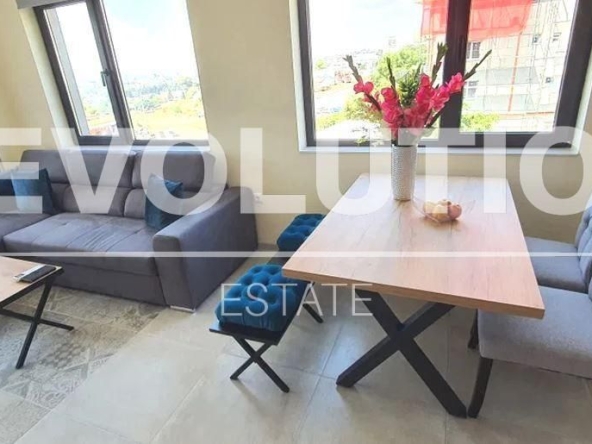 Дава се под наем Двустаен апартамент в Варна, Възраждане 3 - 72 кв.м за 575 € - Снимка #1